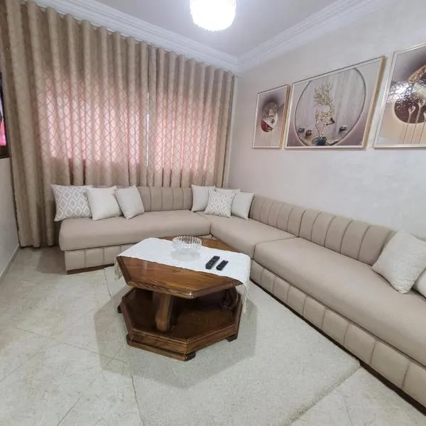 Cozy apartment center, Larache, hôtel à Larache