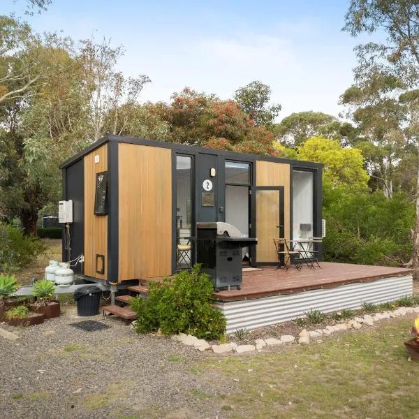 Halls Haven Tiny House 1 by Tiny Away, khách sạn ở Halls Gap