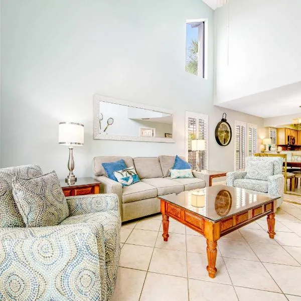 TOPS'L Tennis Village 61, hotel din Destin
