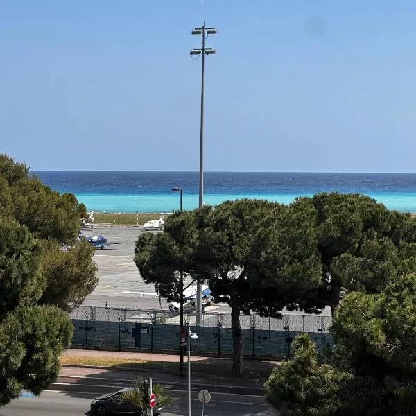 Appartement vue Meditaranée: Nice'de bir otel