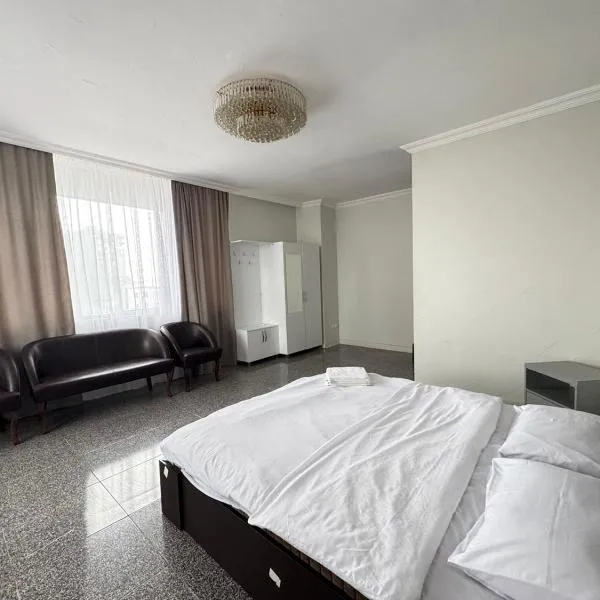 Family Hotel, хотел в Батуми