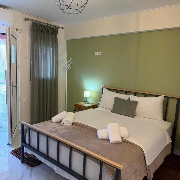 Flo's Apartments, hotel u gradu 'Mesolongion'