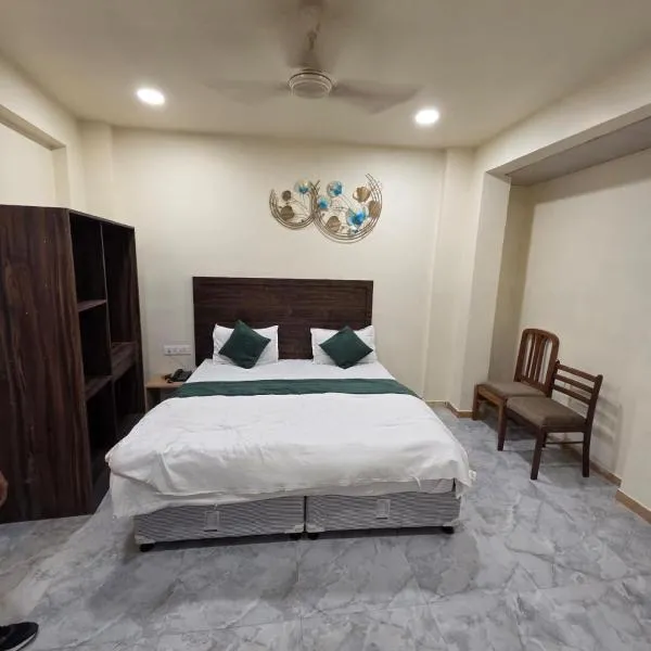 Vibha Raj Grand, hotel en Kānpur