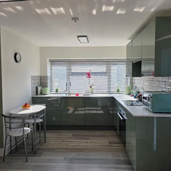 Detached Private Guest House, hotel a Bristol
