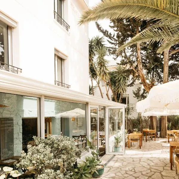 Hôtel Le Petit Castel, hotel Antibes-ban