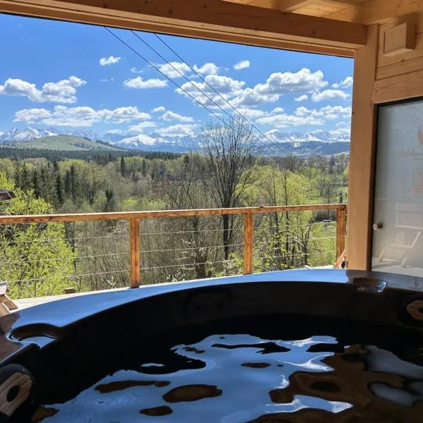 u Lucyny w Białce Tatrzańskiej- jacuzzi i sauna w ogrodzie, hotel di Bialka Tatrzanska