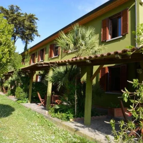 The Green House 2, hotel en Montescudaio