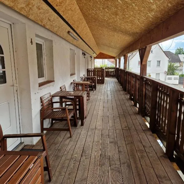 Pension Assenheim, hotel i Assenheim