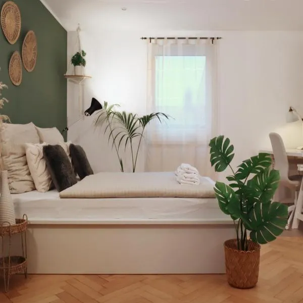 Ferienwohnung "Hannes & Toni", Urlaub in der Pfalz, S-Bahn 2 Min, WLAN & Parkplatz kostenlos, hundefreundlich, khách sạn ở Ellerstadt