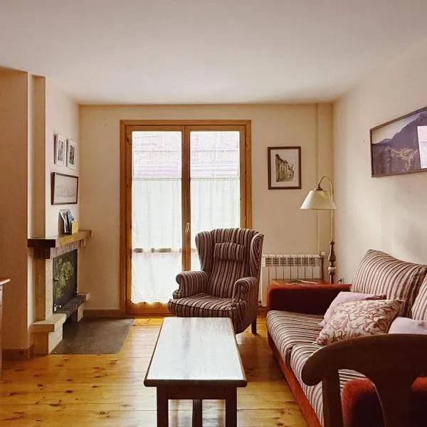 Viesnīca Apartamento turístico Nievesol 24 - Benasque pilsētā Benaske