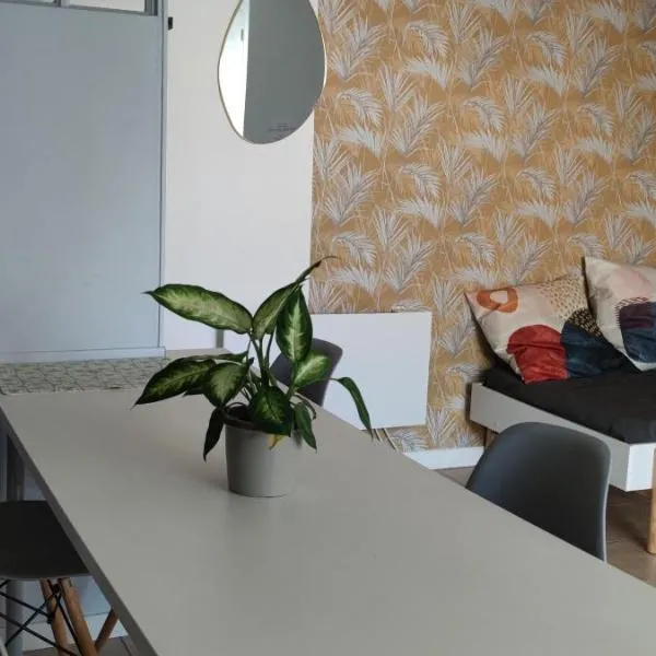 Appartement Saint Sulpice la Pointe, khách sạn ở Saint-Sulpice