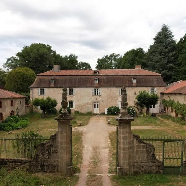 Le domaine du Loubier, hotel u gradu 'Saint-Victurnien'