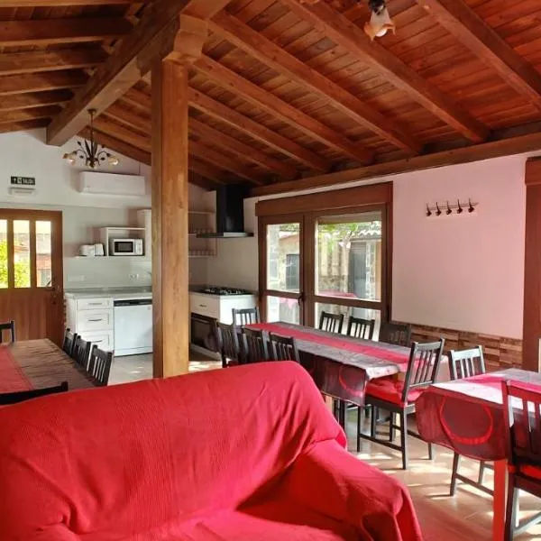 Apartamentos Rurales El Prado, ξενοδοχείο σε Pinofranqueado
