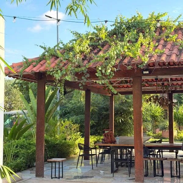 Viana Nature Resort Pool and Garden, hótel í Luanda