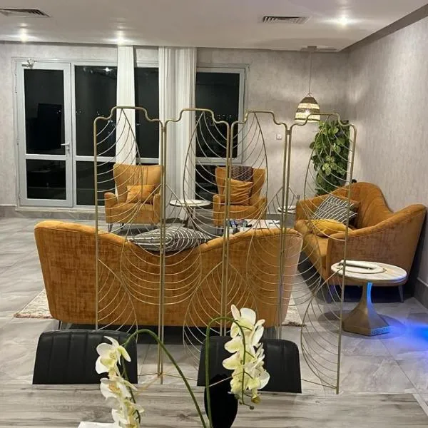 Luxury B3 Chalet COMO, hotel v destinaci Al Khiran