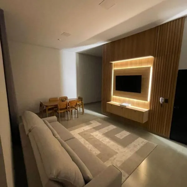 Casa Alto Padrão 3 Quartos - Perto do Shopping Sinop, hotell i Sinop