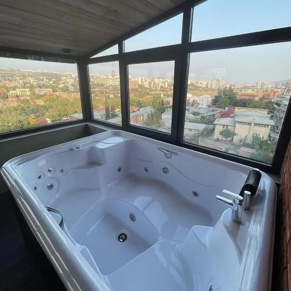 Brooch Boutique Hotel, hotel v mestu Tbilisi City