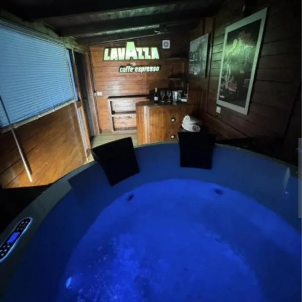 Loft attico garden, хотел в Каляри