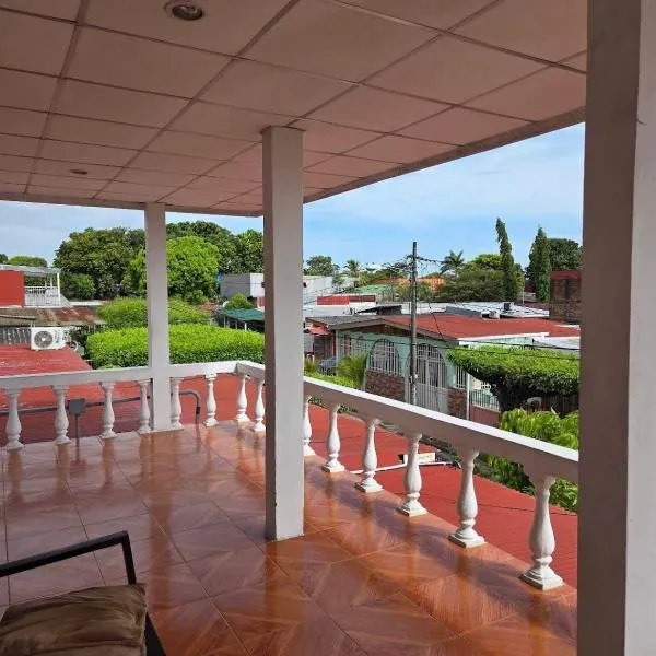 Casa Robles - Stay Near MGA Airport, hotel a Managua