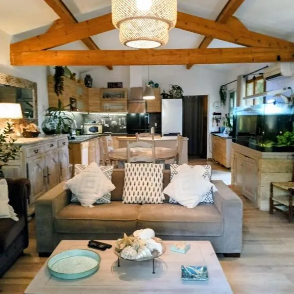 Le Cocon Provençal, gîte privé avec jacuzzi, hotel in Vers Pont du Gard