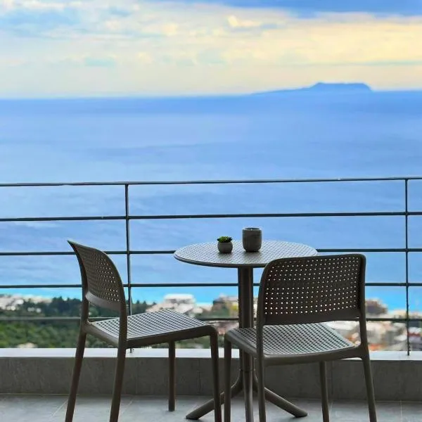 Nostos Palase, hotel sa Dhërmi