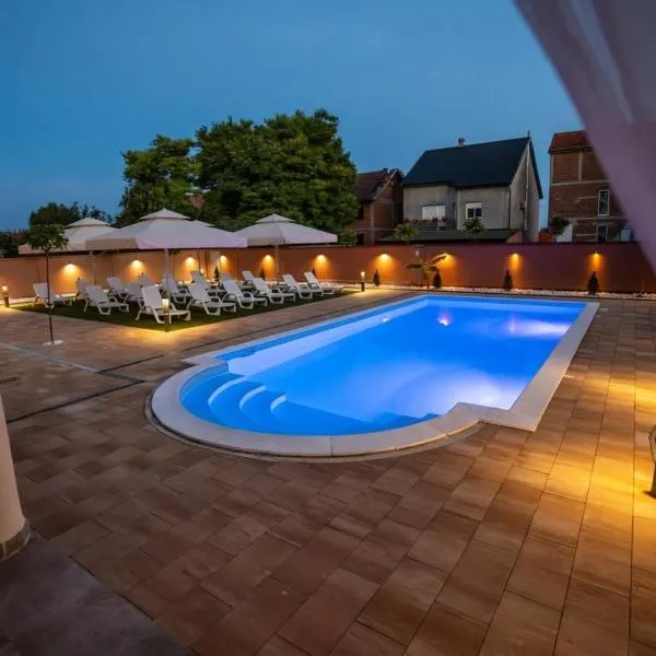 Villa Biser Dunava - Pool & River View, Hotel in Vukovar