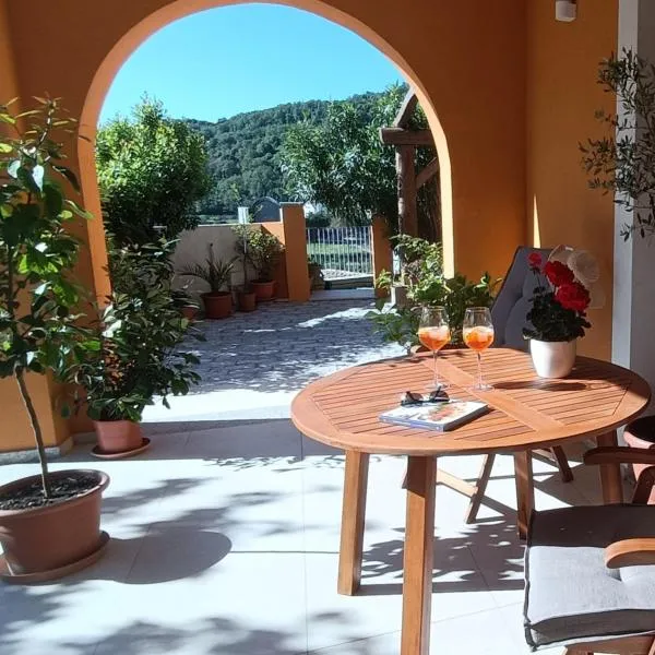Domus Mea Ogliastra,位于Elini的酒店