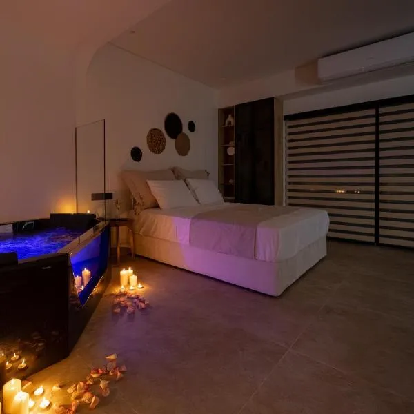 Andromeda Suite Private Jacuzzi & Cave Shower, hotel in Athens