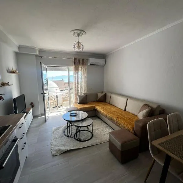 InnPogradec Center, готель у місті Поградец