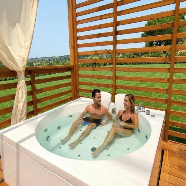 VioVillas Agriturismo Glamping Jacuzzi Arezzo โรงแรมในอาเรซโซ