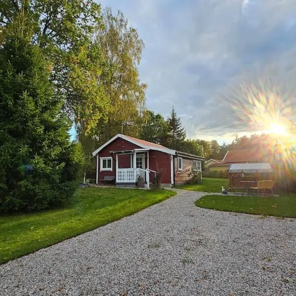 Örebro में, होटल Cabin with big garden and parking