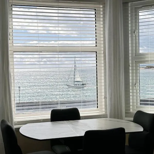 Exmouth Devon Luxurious Flat OverlookingThe Sea, hotel v mestu Exmouth