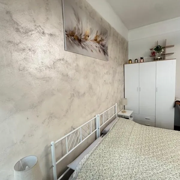 Central City Apartment of Asti, hotel v destinaci Asti