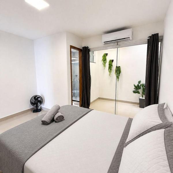 Casa moderna 1 suíte ar Wi-Fi - Garagem Moto