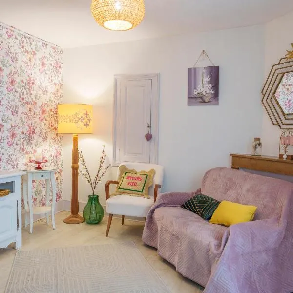 Jolie maison cosy, khách sạn ở Saint-Uze
