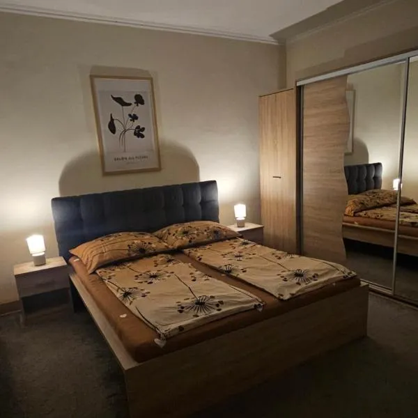 Lotti Apartman – hotel w mieście Békéscsaba