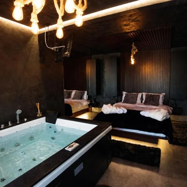 JacuzziNoirHouse, khách sạn ở Seciuri