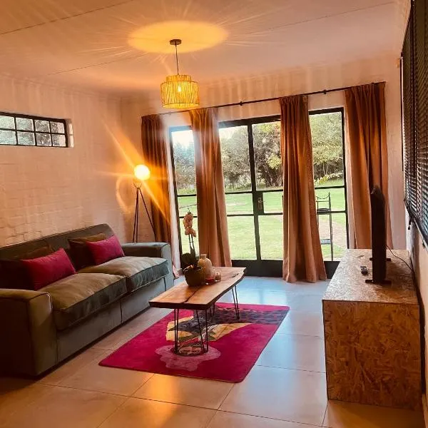Origin Cottage, hotel v destinaci Witbank
