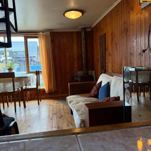 Beautiful and cozy cabin in Puerto Varas, hotel a Puerto Varas