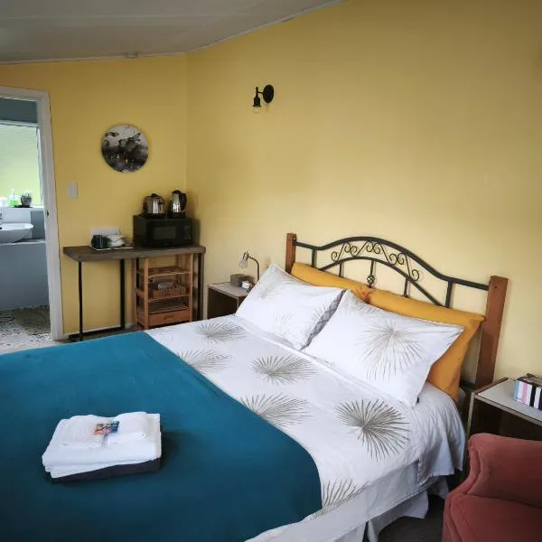 Woodside Suite peaceful semi-rural life, hotel in Greytown