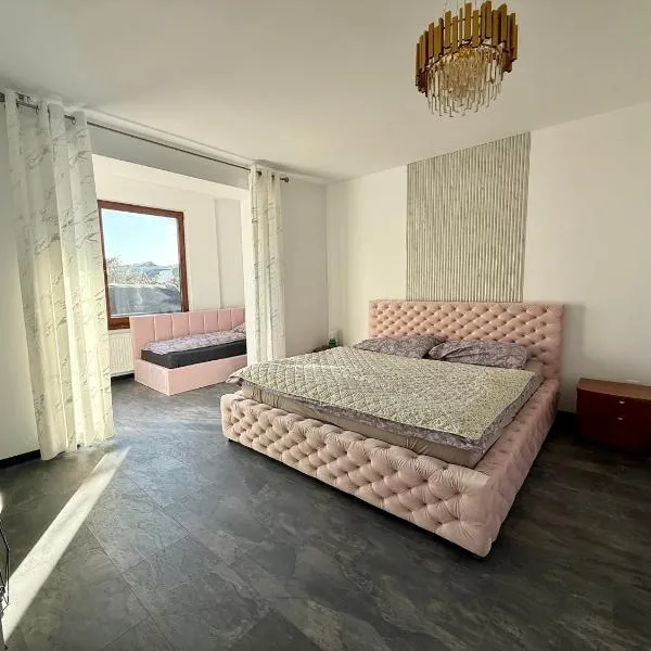 Self-Check- New Home، فندق في ليفيتسا