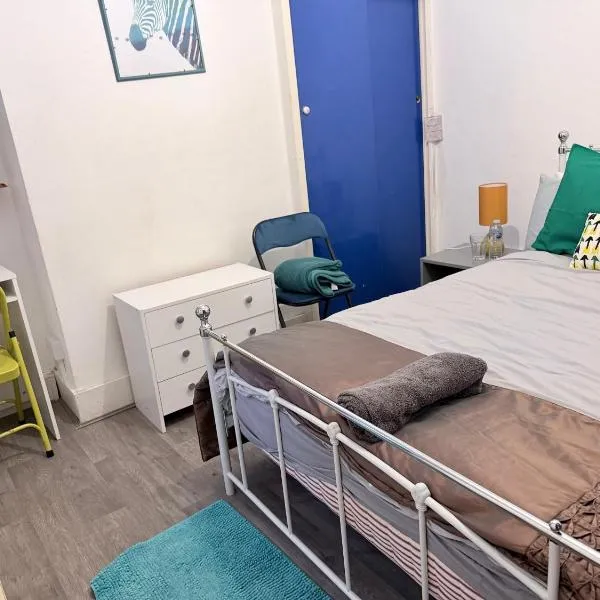 Smart Double Room, hotel in Reading