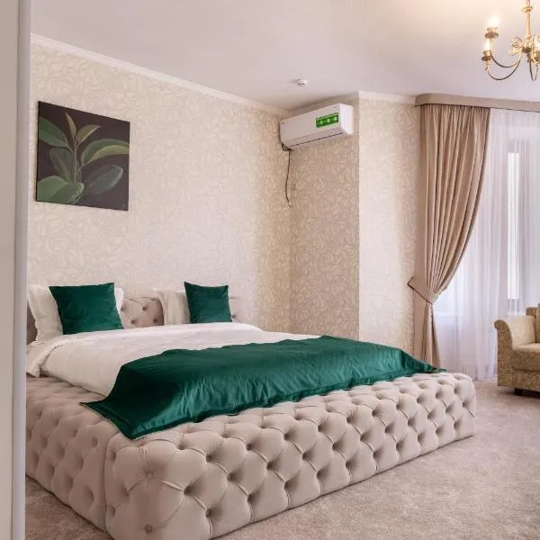 Elit Garden Hotel, хотел в Камианец-Подилский