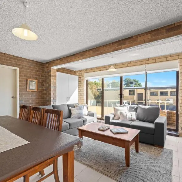 Central Park 4 - 3BR Ground Floor Apartment l Central Location, hotell i Jindabyne
