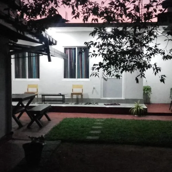 Araliya White House, hotel in Negombo