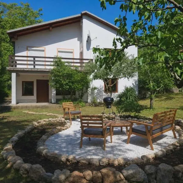 Jinn's Valley Apartment, hotel en Grižane