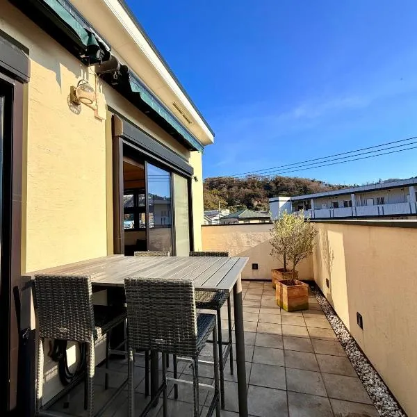 Cielito Hayama 最大10名 海まで10分 テラスBBQ 葉山の空と海と富士山に出会うヴィラ, hotel i Hayama