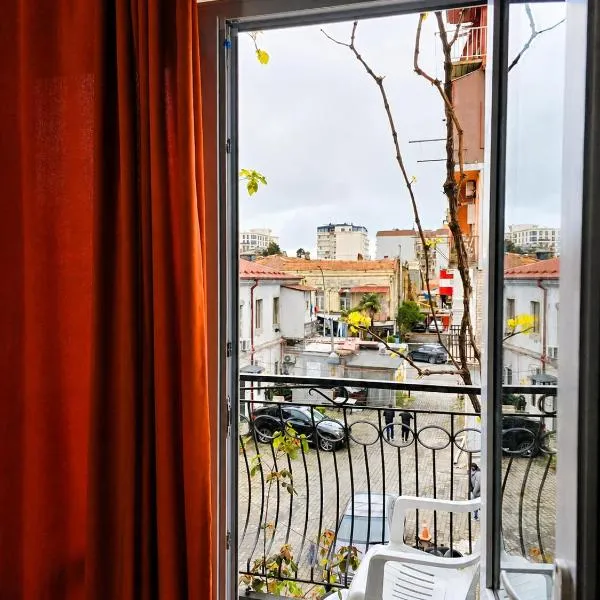 Smash Hostel Batumi、バトゥミのホテル