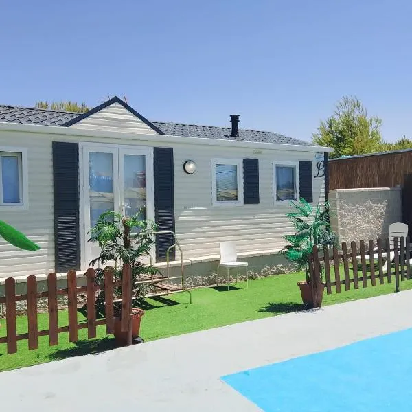 Casas prefabricadas โรงแรมในEl Casar de Escalona