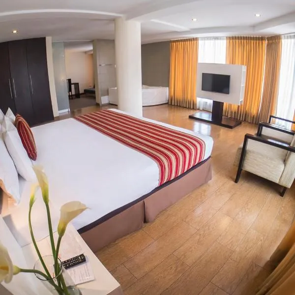 Allpa Hotel & Suites, hotel di Surco